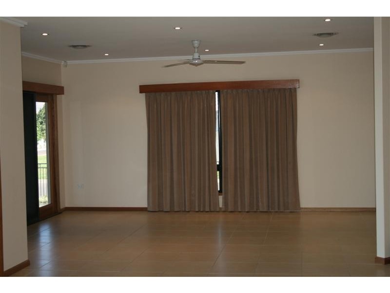 5 Waterfront Parade, Idalia QLD 4811