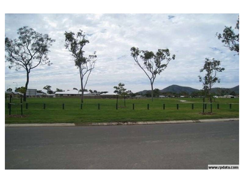 34 Bluewren Drive (Rosewood Estate), Kelso QLD 4815
