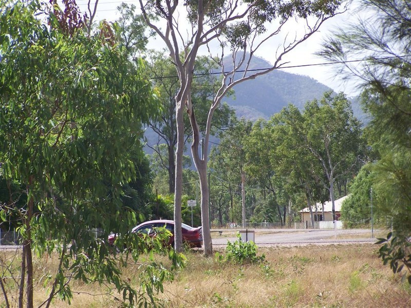 307 Kelso Drive, Kelso QLD 4815