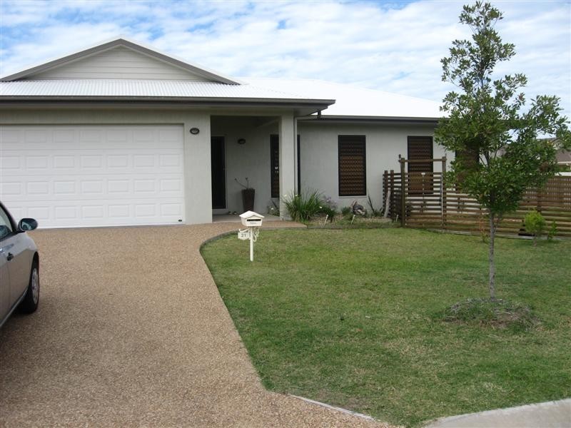 21 Coolaree Drive, Bushland Beach QLD 4818