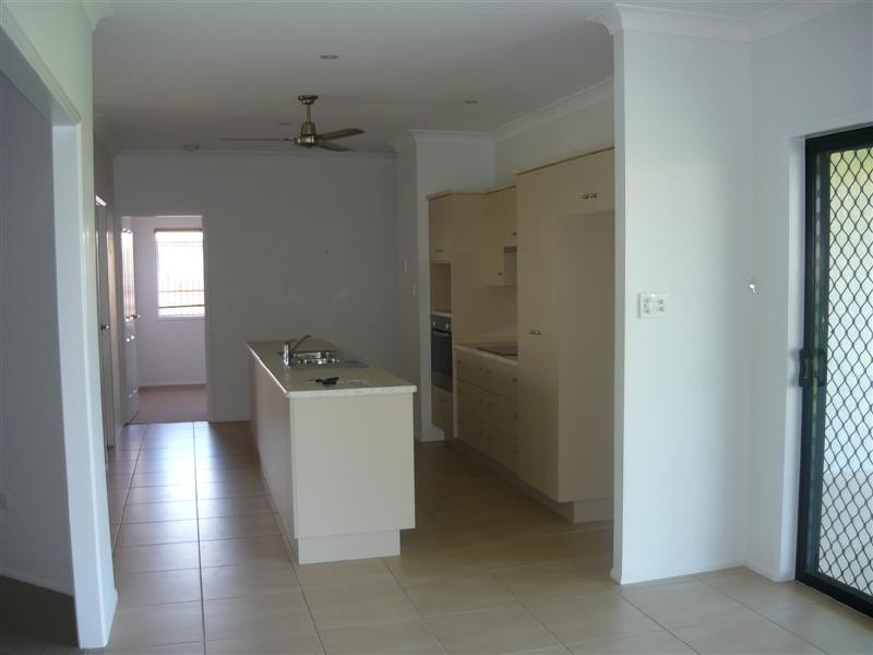 21 Coolaree Drive, Bushland Beach QLD 4818