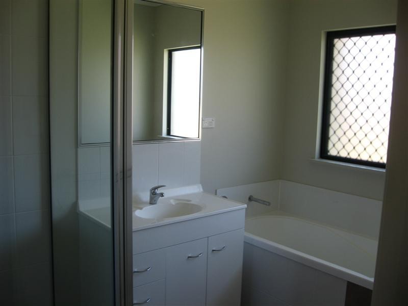 21 Thornbill Close, Kelso QLD 4815