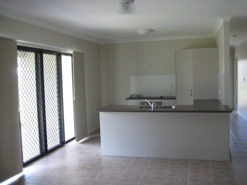 21 Thornbill Close, Kelso QLD 4815