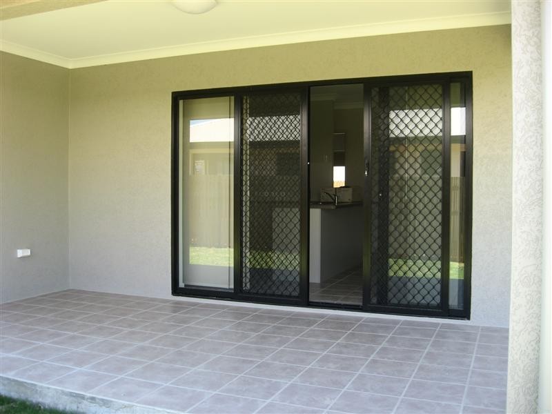 21 Thornbill Close, Kelso QLD 4815