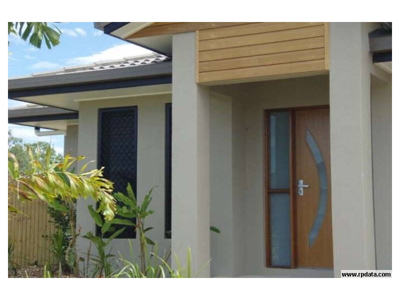 27 Sanderling Circuit, Kelso QLD 4815