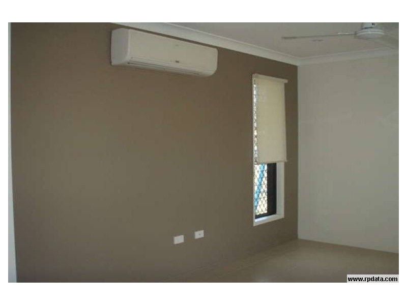 27 Sanderling Circuit, Kelso QLD 4815