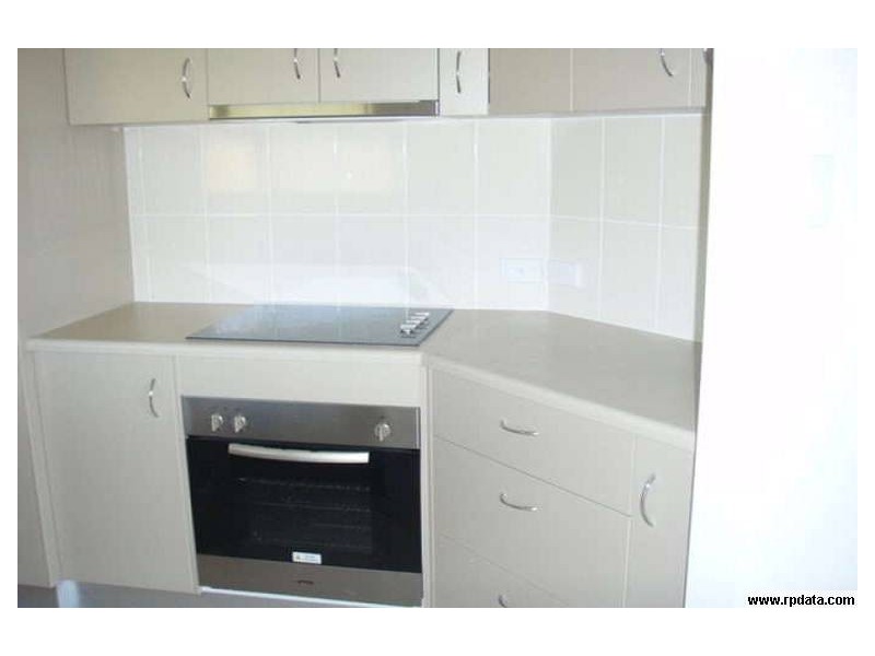 27 Sanderling Circuit, Kelso QLD 4815