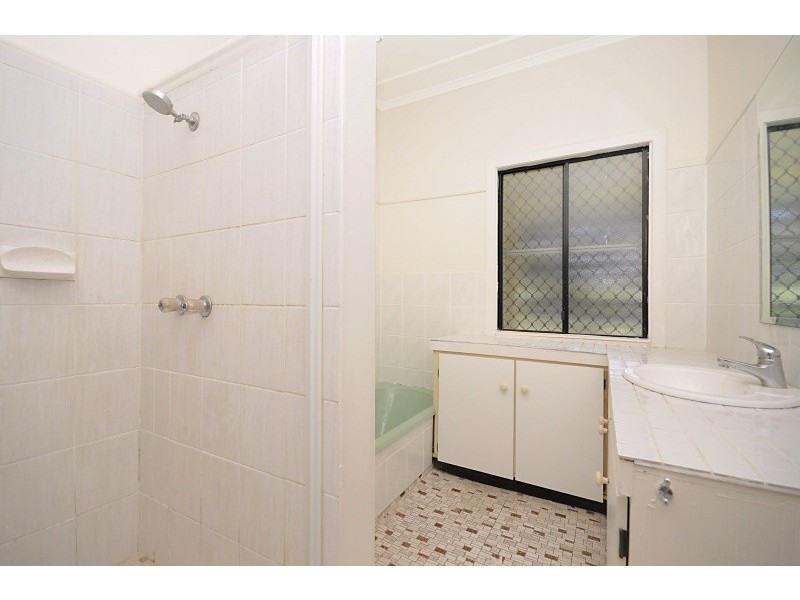 93 Robertson Street, Railway Estate QLD 4810