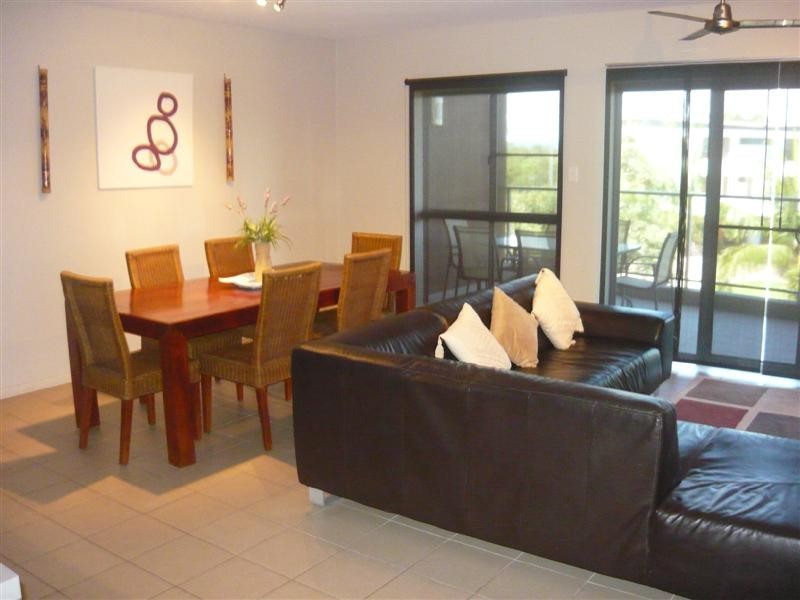 8/237 Riverside Boulevard, Douglas QLD 4814