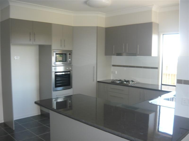 34 Dampier Cresent, Burdell QLD 4818