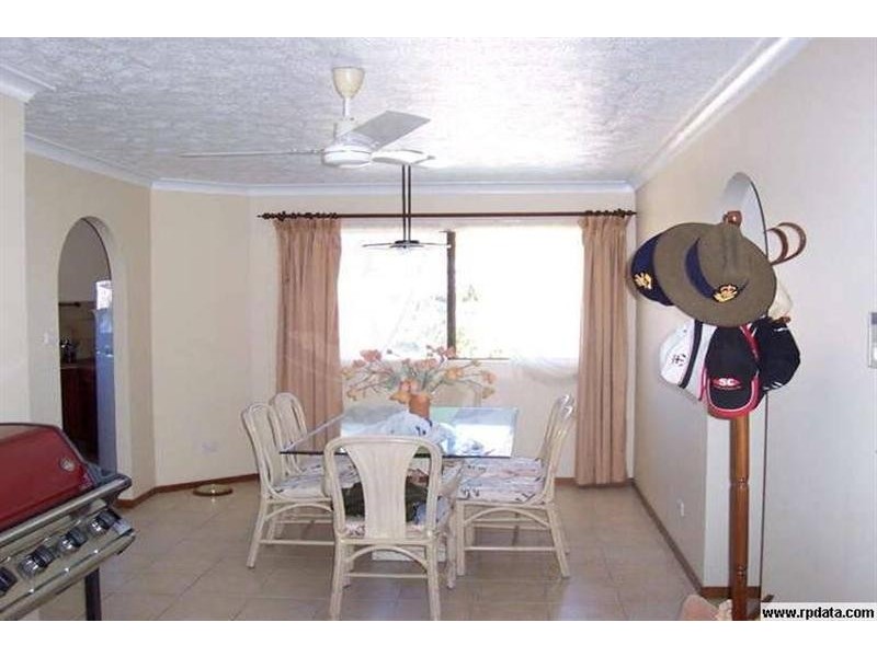 6/8  Goldring Street, Hermit Park QLD 4812