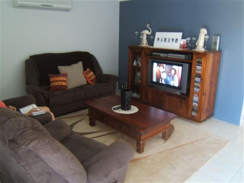 6 Kempton Chase, Burdell QLD 4818