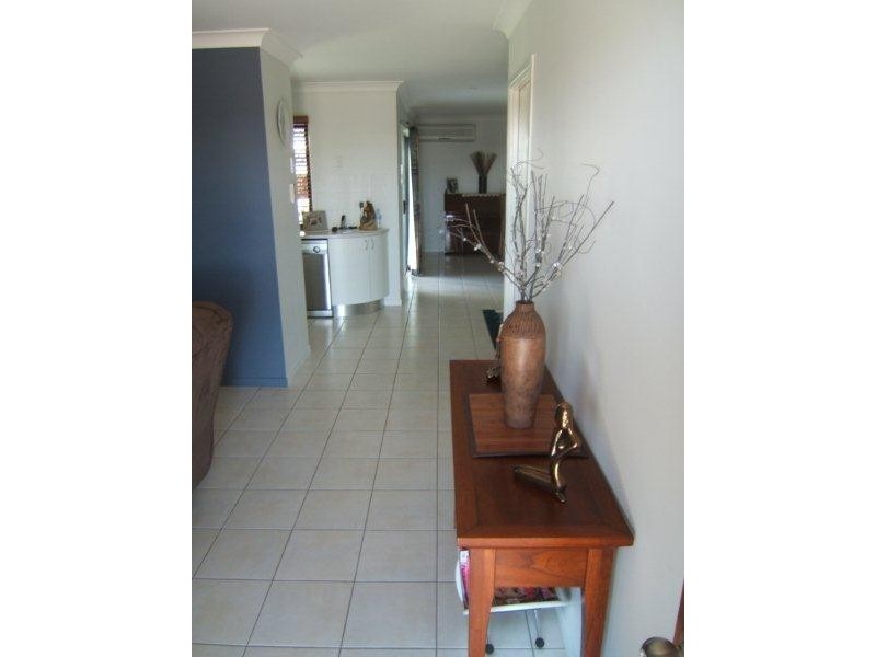 6 Kempton Chase, Burdell QLD 4818