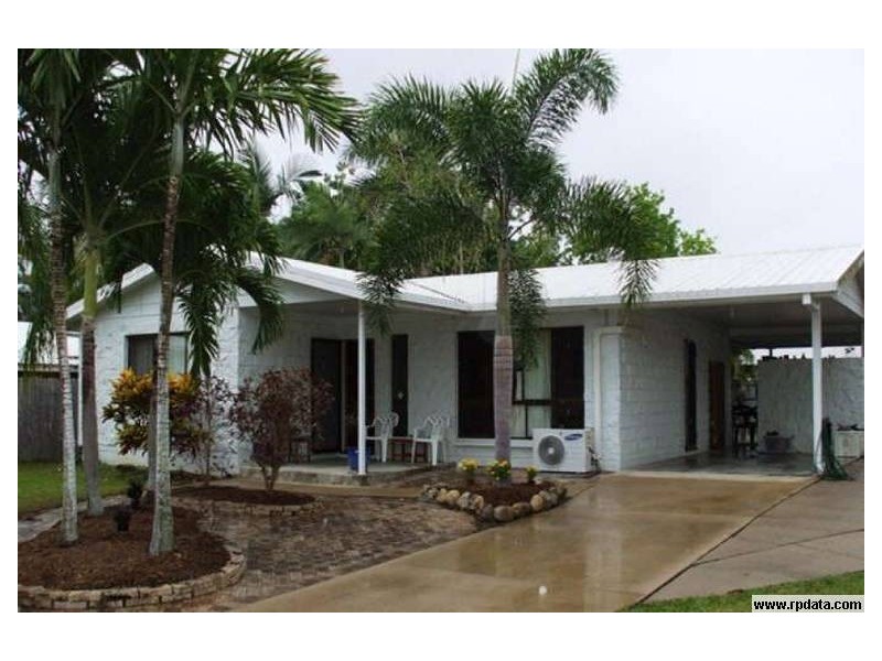 10 Leila Avenue, Rasmussen QLD 4815
