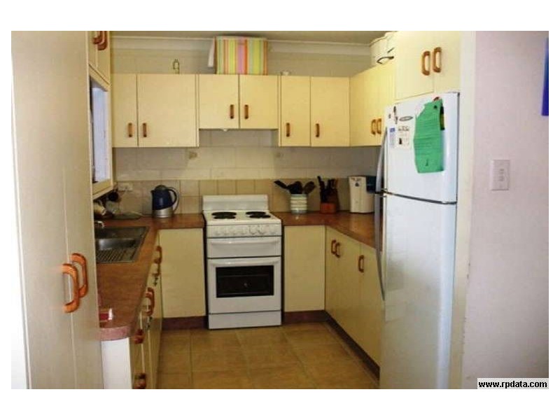 10 Leila Avenue, Rasmussen QLD 4815