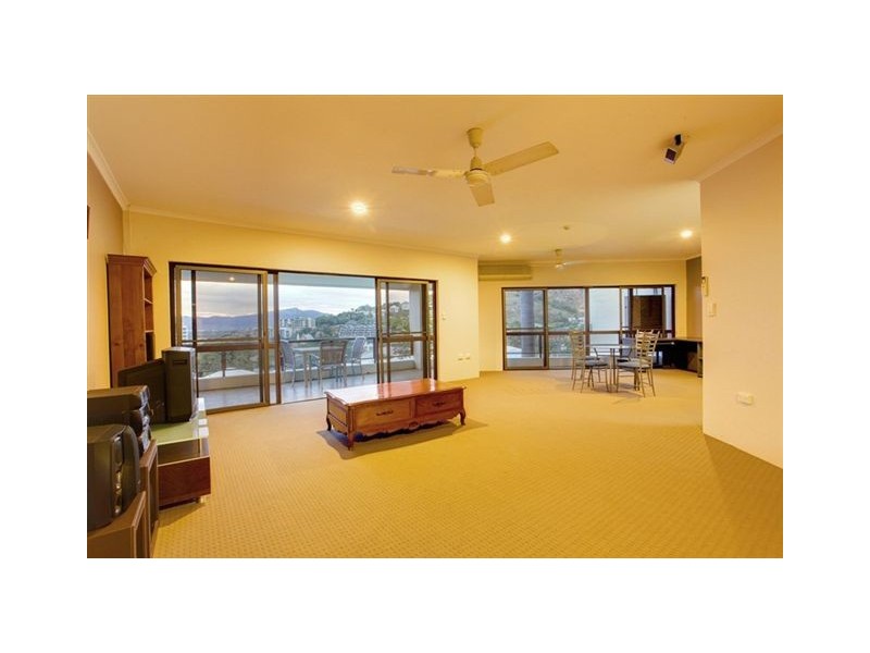 35/15 Hale Street, North Ward QLD 4810