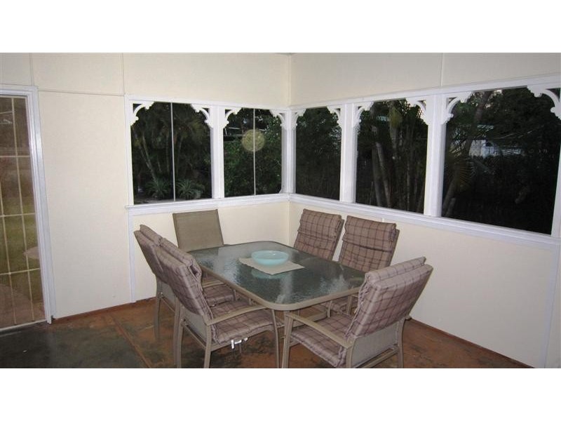 21 Surry St, Hyde Park QLD 4812