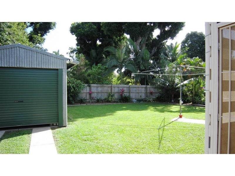 21 Surry St, Hyde Park QLD 4812