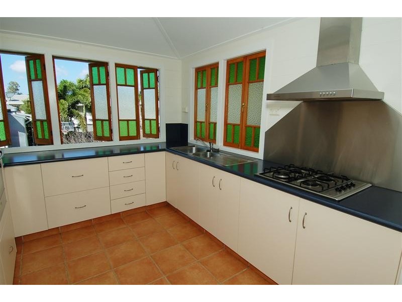 60 Robertson Street, Railway Estate QLD 4810