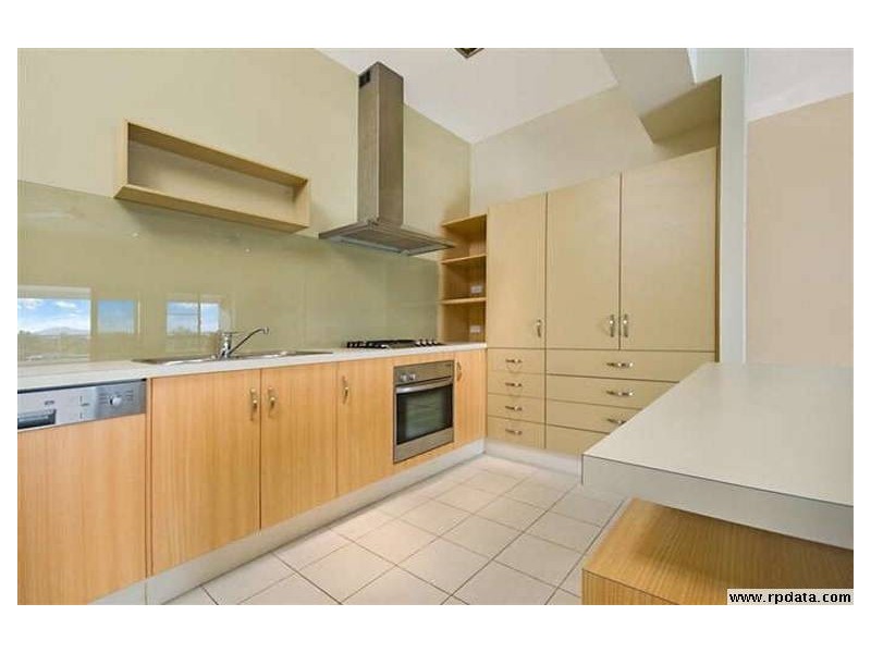 14/237  Riverside Bvd, Douglas QLD 4814