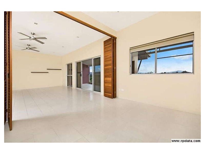 14/237  Riverside Bvd, Douglas QLD 4814