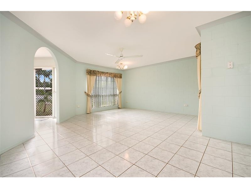 212 Upper Miles Ave, Kelso QLD 4815