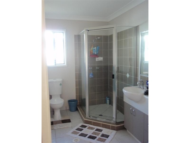 18 Janelle Street, Kelso QLD 4815