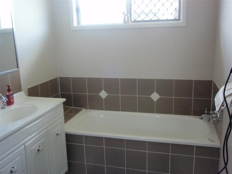 18 Janelle Street, Kelso QLD 4815