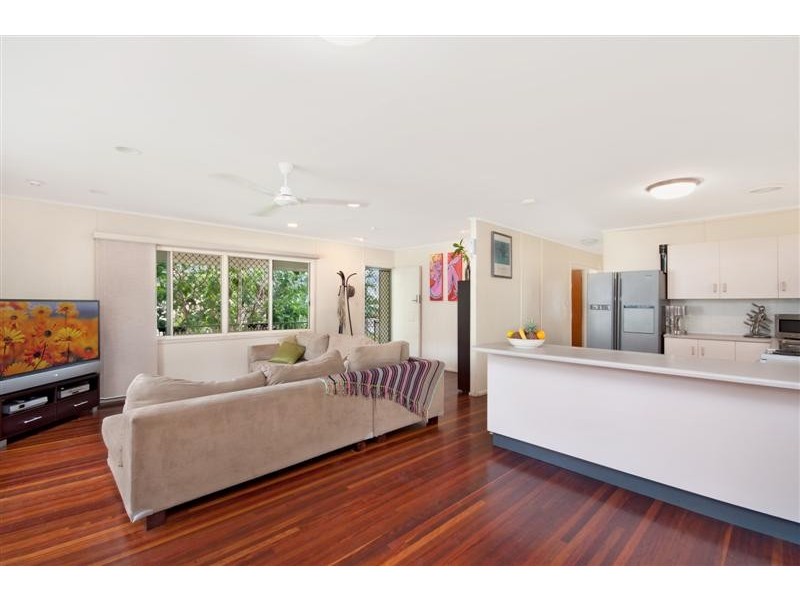 206 Charles Street, Cranbrook QLD 4814