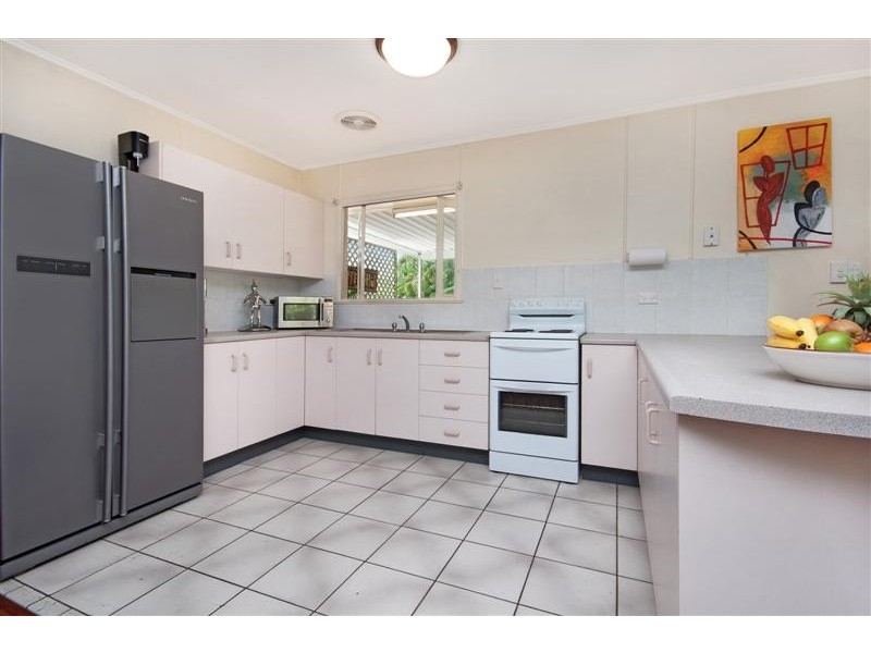 206 Charles Street, Cranbrook QLD 4814