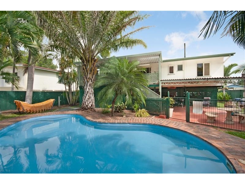 206 Charles Street, Cranbrook QLD 4814