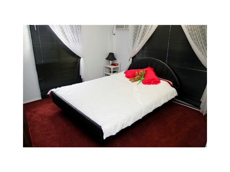 215 Thuringowa Drive, Kirwan QLD 4817