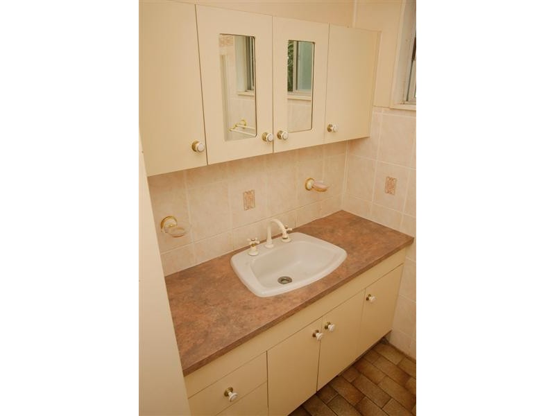 215 Thuringowa Drive, Kirwan QLD 4817