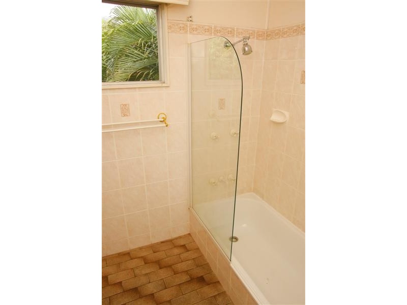 215 Thuringowa Drive, Kirwan QLD 4817