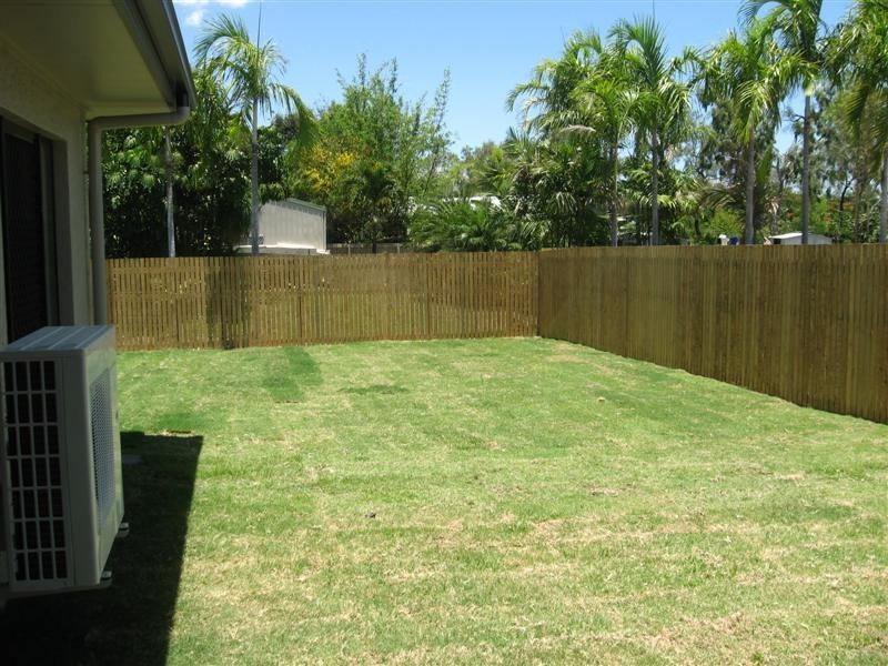 21 Thornbill Close, Kelso QLD 4815