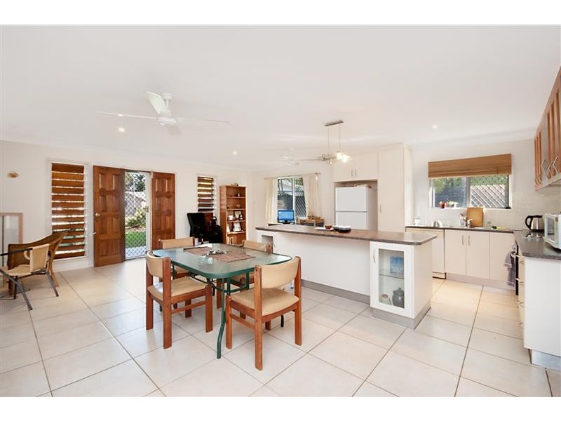 9 Duncan St, Kelso QLD 4815