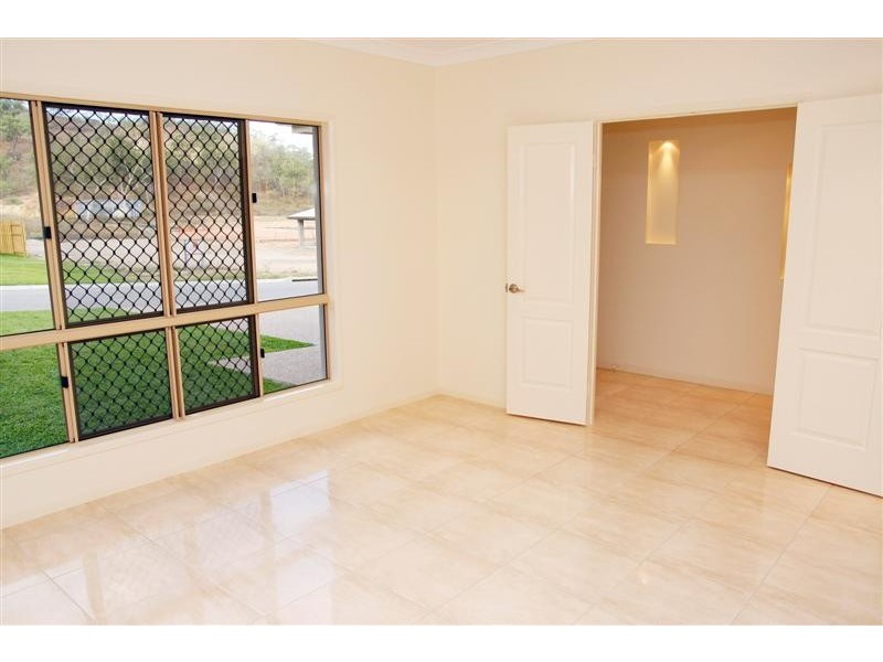 26 Strathburn Street, Mount Louisa QLD 4814