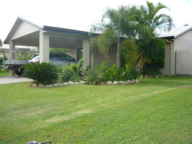 17 Saxby Crescent, Mount Louisa QLD 4814