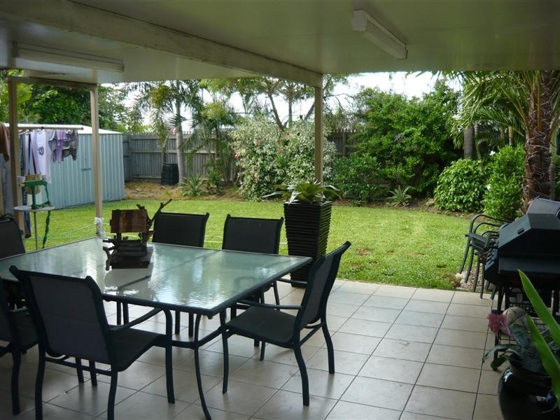 17 Saxby Crescent, Mount Louisa QLD 4814