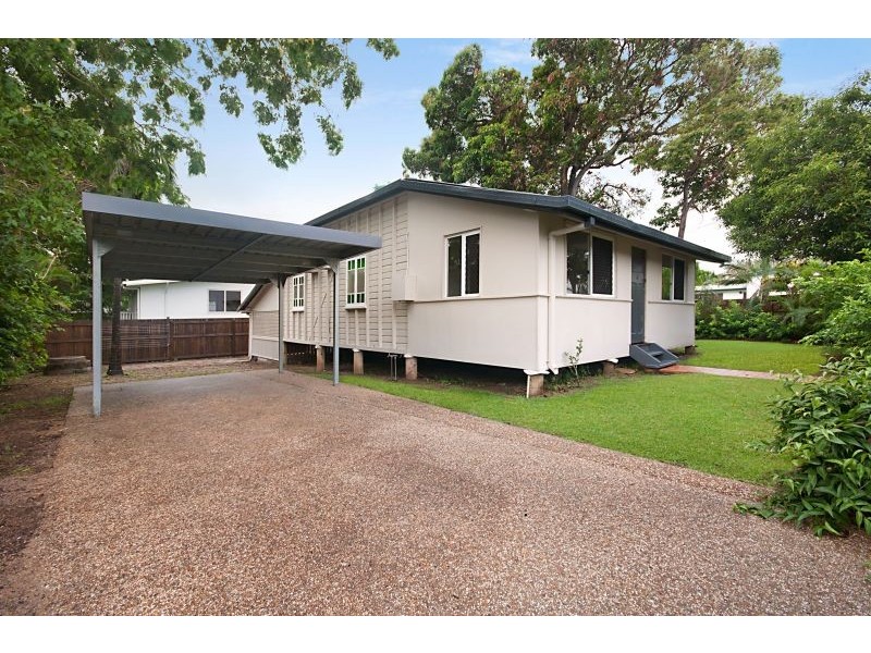 6 Lomax Street, Mysterton QLD 4812