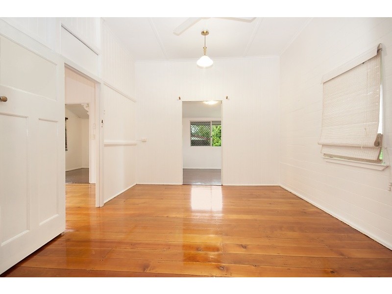 6 Lomax Street, Mysterton QLD 4812