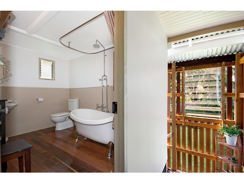 6 Sooning Street, Hermit Park QLD 4812