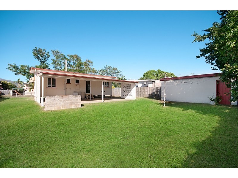 10 Akuna Street, Aitkenvale QLD 4814