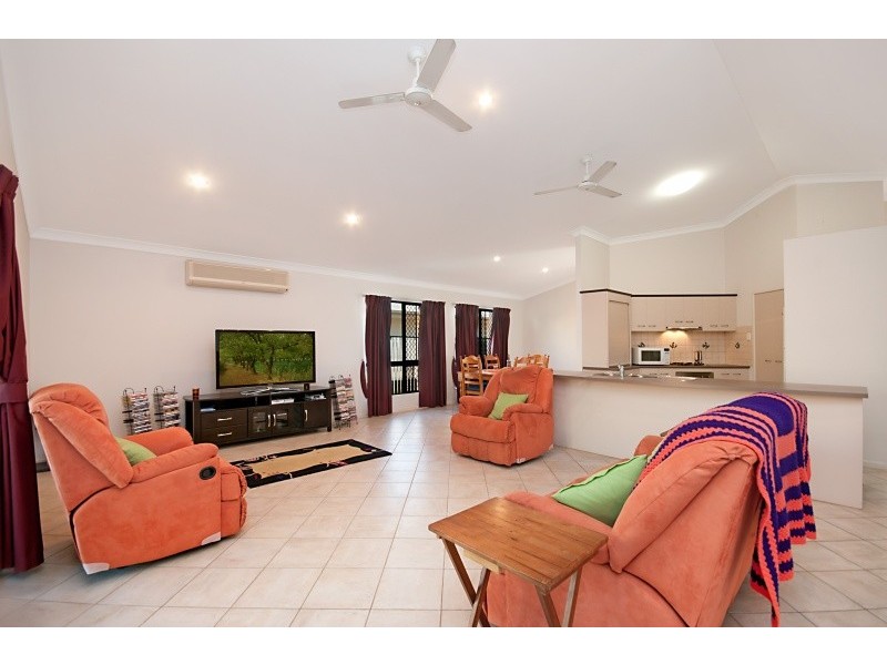 64 Estuary Parade, Douglas QLD 4814