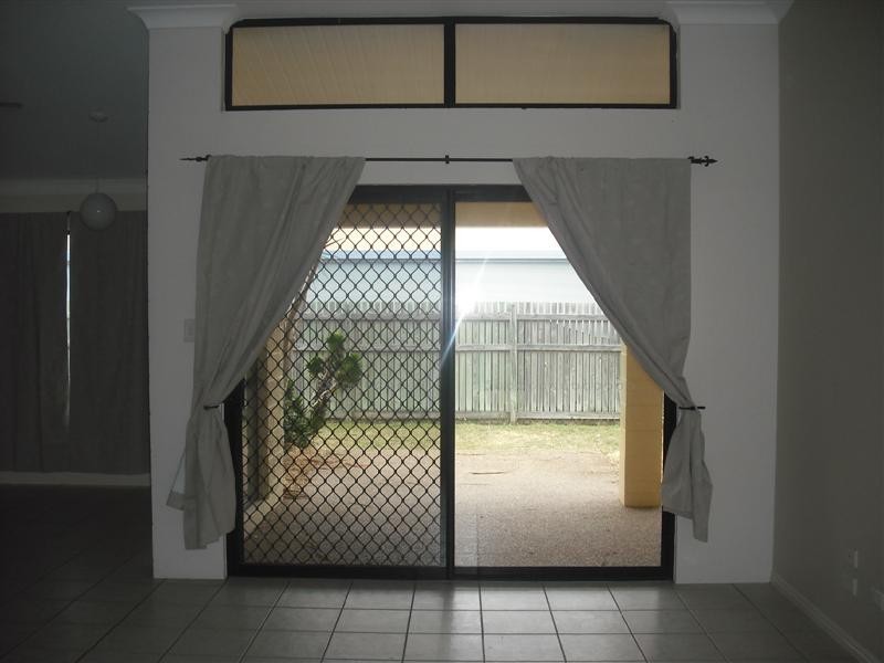 9 Pacific Avenue, Bushland Beach QLD 4818