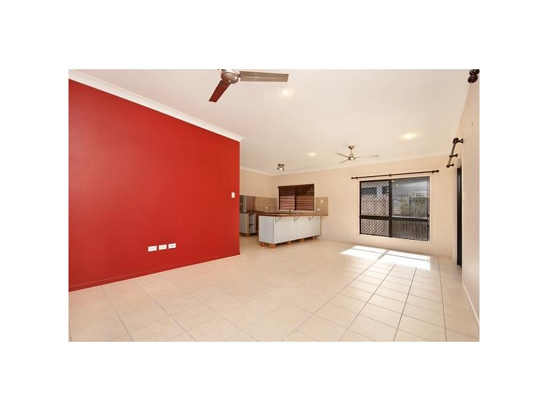 84 Estuary Parade, Douglas QLD 4814