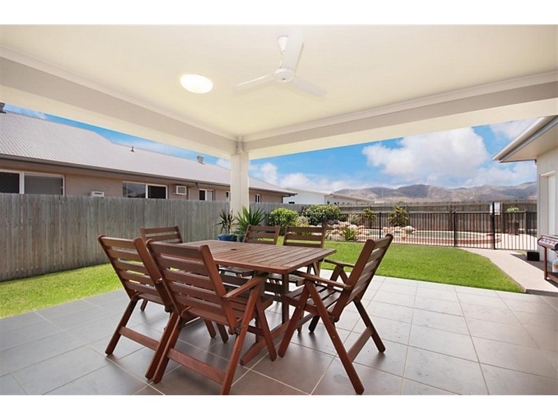 8 Newhaven Place, Idalia QLD 4811