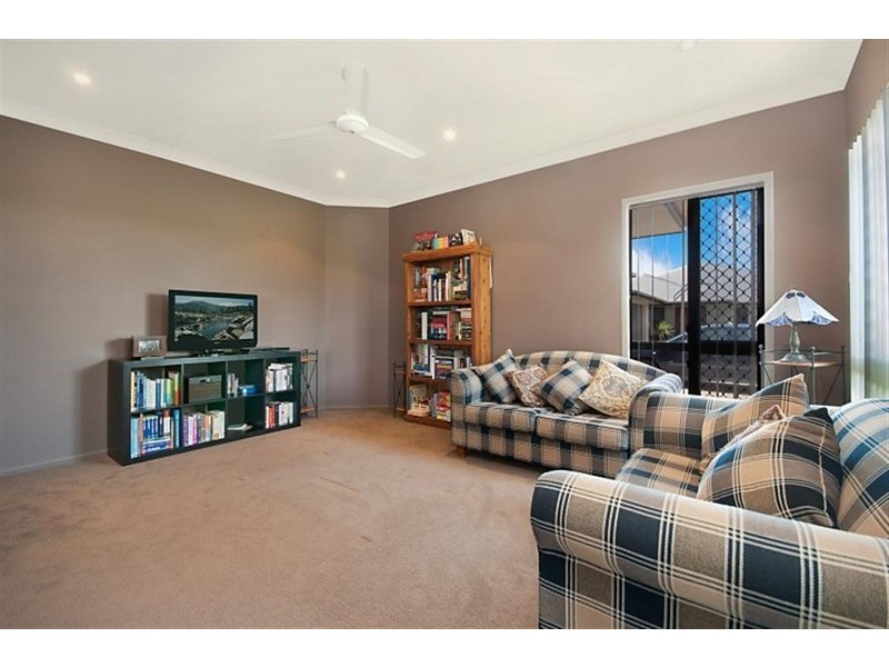 8 Newhaven Place, Idalia QLD 4811