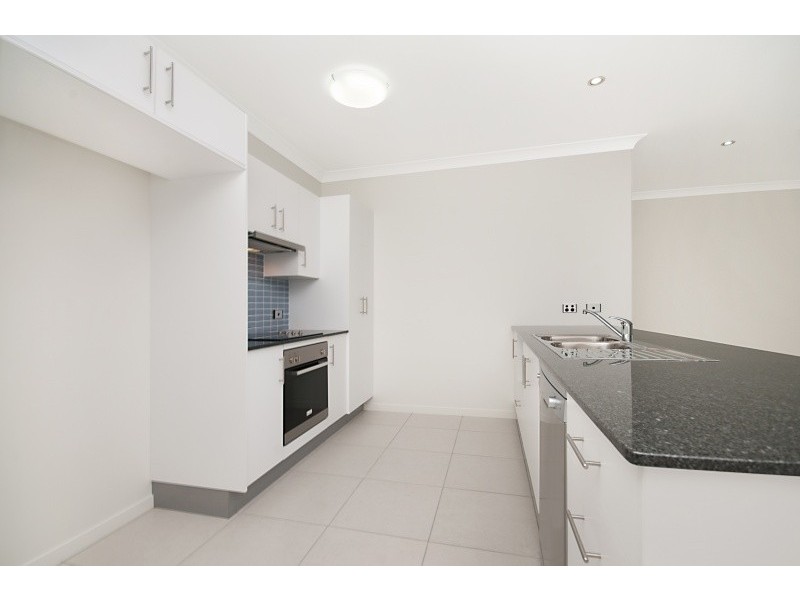 Bushland Beach QLD 4818