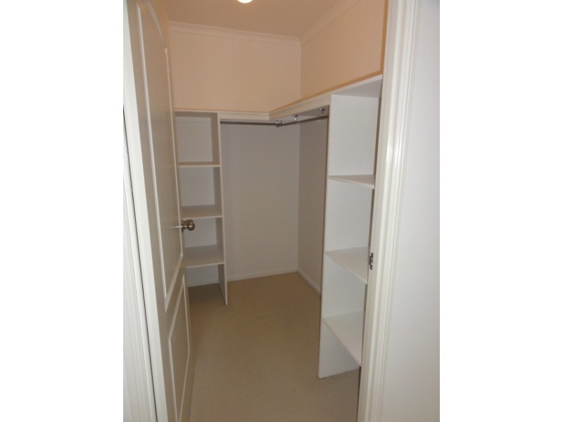 Bushland Beach QLD 4818